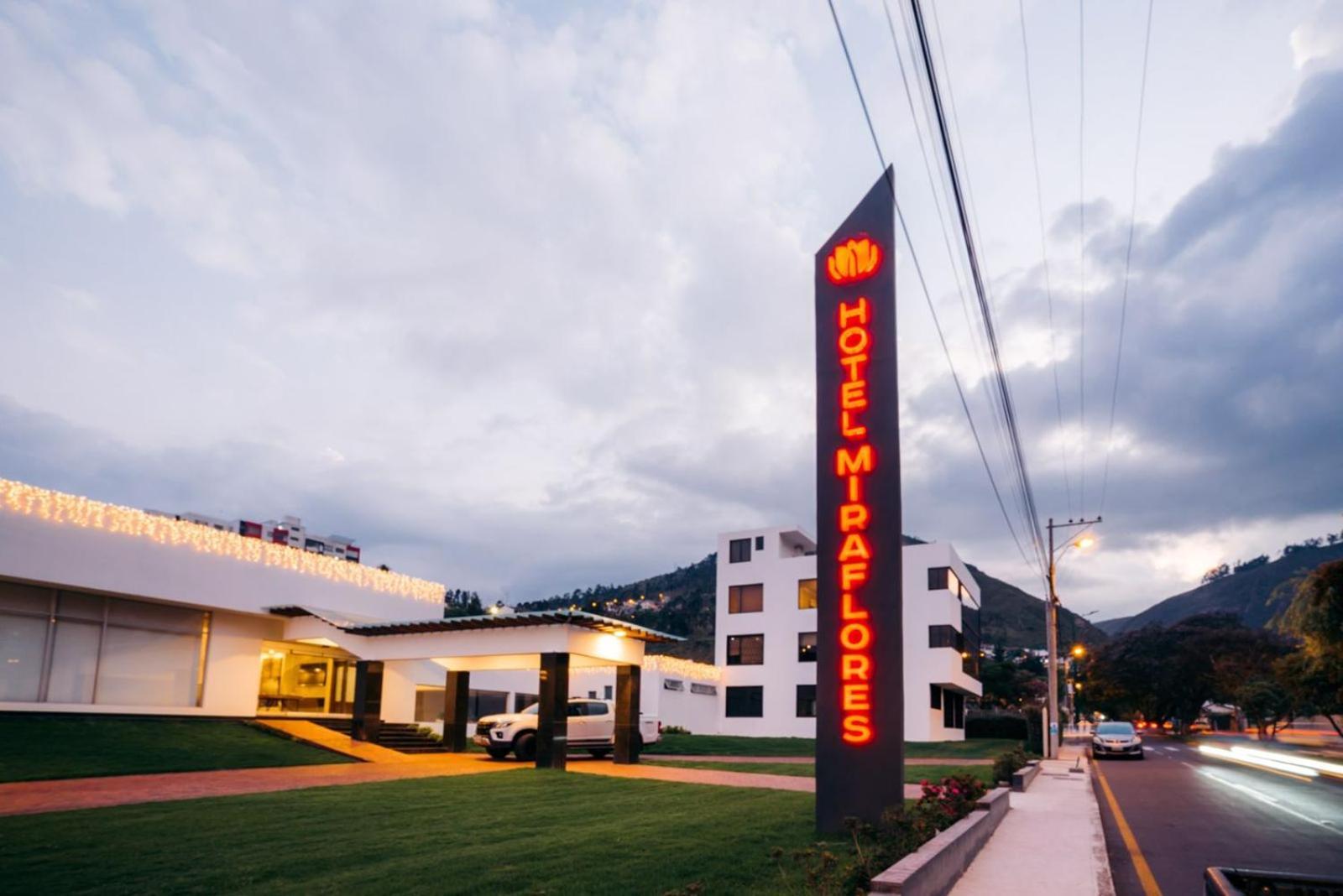 Hotel Miraflores Ambato Exteriér fotografie